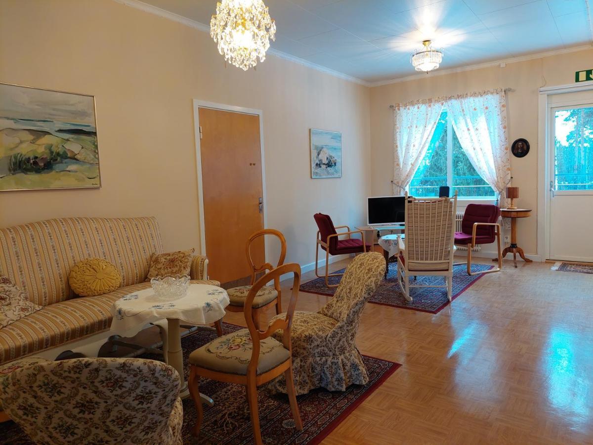 Bed and Breakfast Birgittagarden - Gaesthem - Birgittasystrarna Falun Esterno foto
