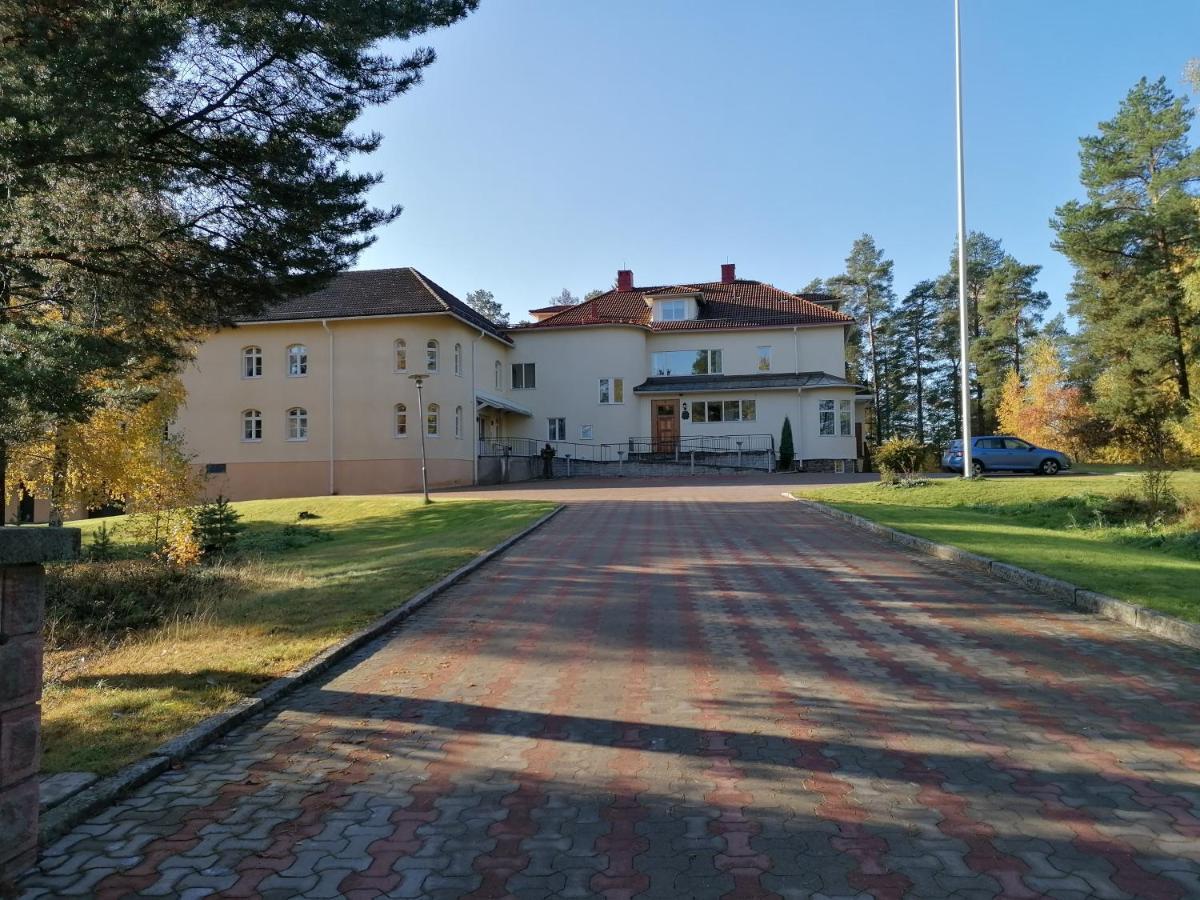 Bed and Breakfast Birgittagarden - Gaesthem - Birgittasystrarna Falun Esterno foto