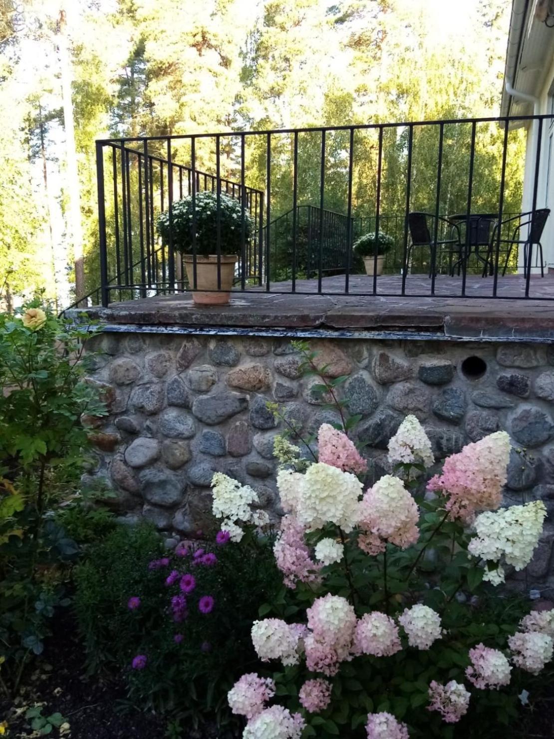 Bed and Breakfast Birgittagarden - Gaesthem - Birgittasystrarna Falun Esterno foto